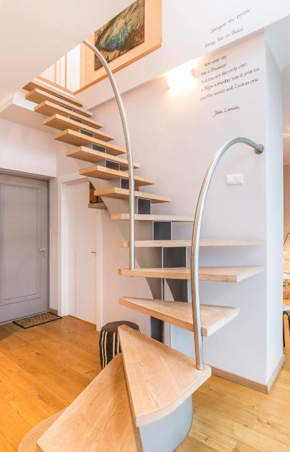 Central 2-Level Penthouse With Terrace And Free Parking Riga Exterior foto
