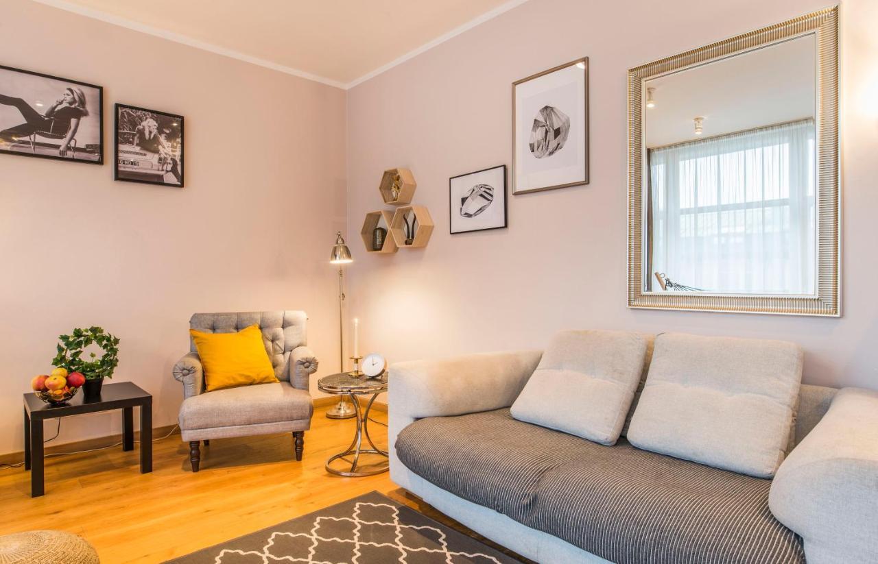 Central 2-Level Penthouse With Terrace And Free Parking Riga Exterior foto